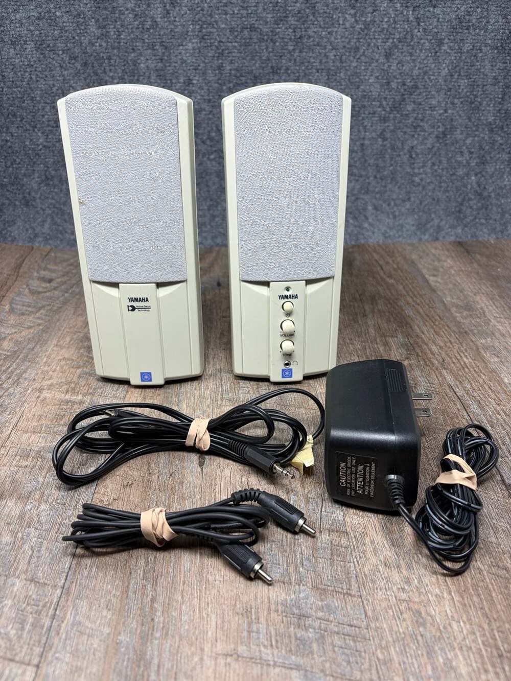 Vintage Yamaha YST-M8 Powered Multimedia Speakers with Power Adapter tested work